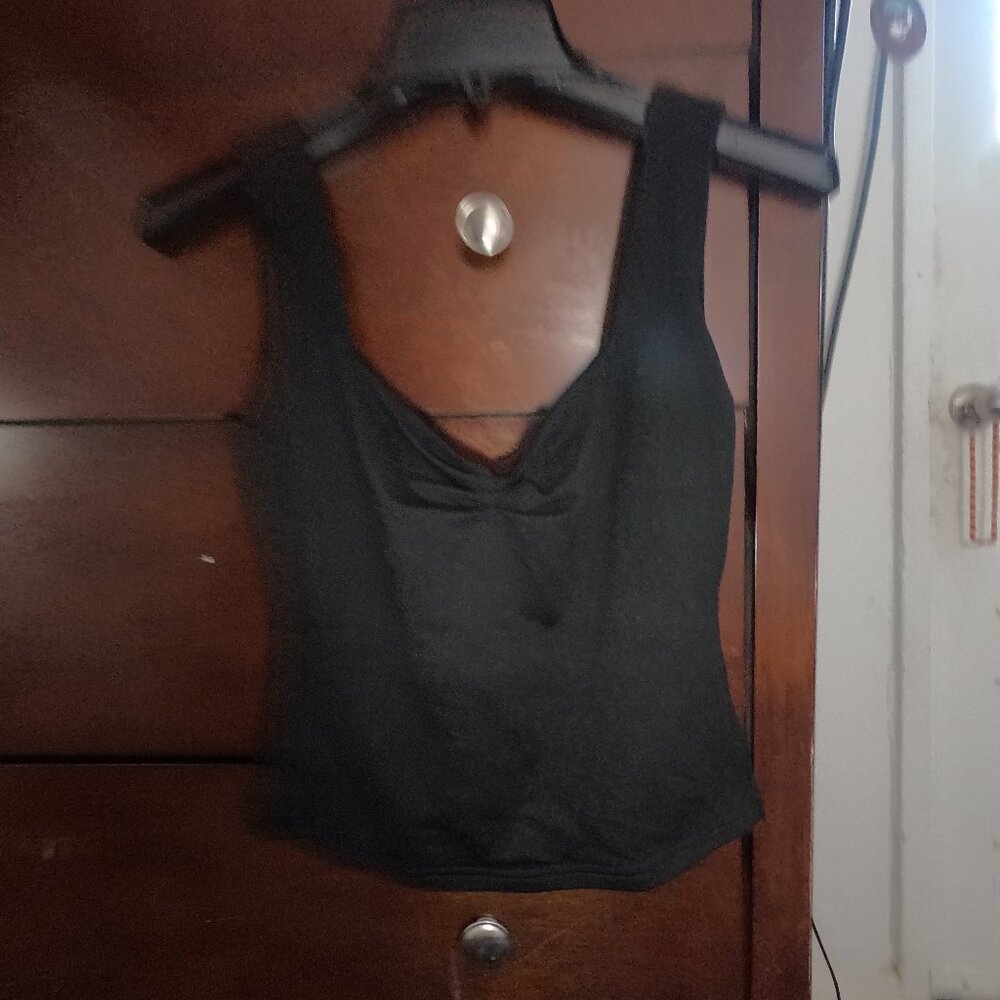 Classic Black Square Neck Crop Tank Top - Minimalist Chic